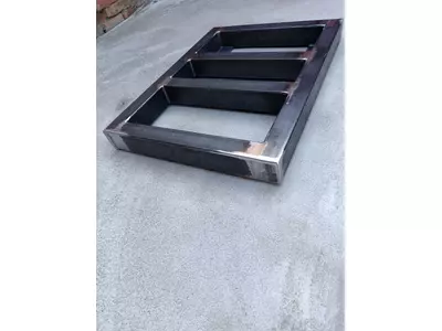 Industrial skid frame fabricated with precise mitred corners, clean outer geometry and integrated crossmembers. Built with focus on dimensional consistency, reliable weld execution and manufacturable design for industrial use..jpg